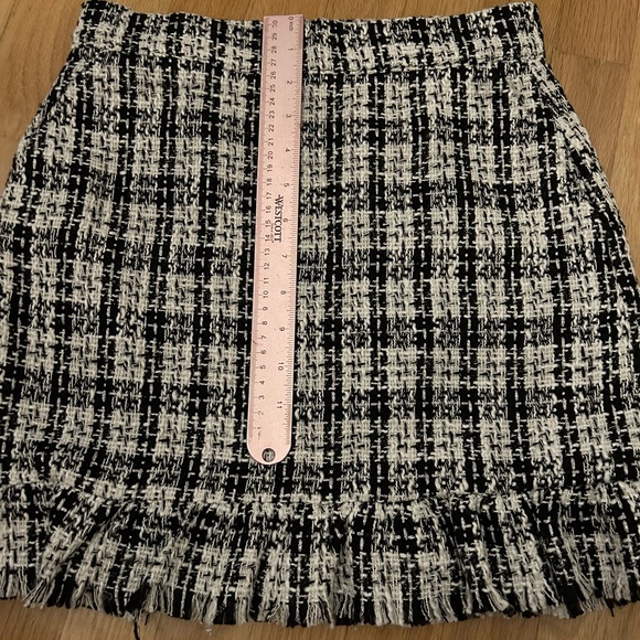 Black & White Tweed Mini Skirt - Picture 4 of 7